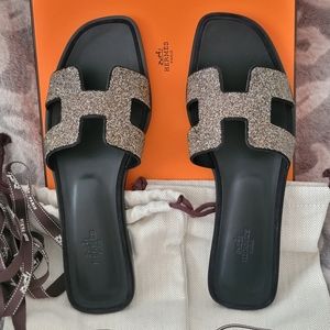 Hermes ORAN Sandal Black in Crystal Powder Goat Suede, 40EU=10US New with Box